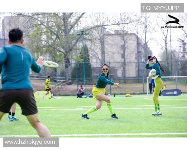 成都飞盘队实力之争引发热议球迷与专家各持己见探讨飞盘未来发展