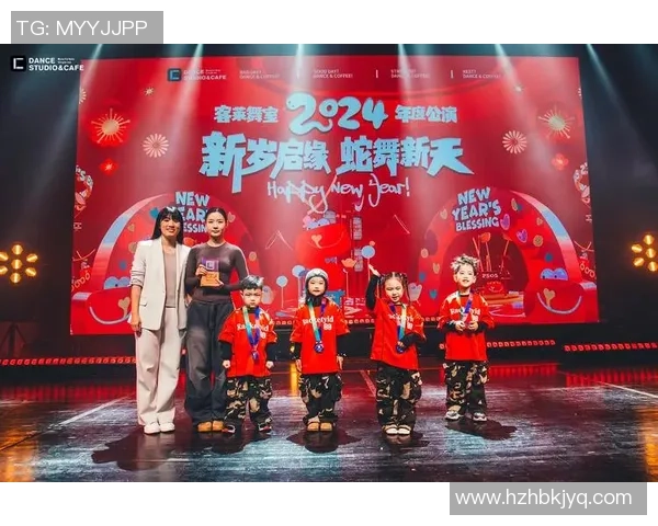 赛后复盘：西安街舞队与深圳街舞队的团队协作与表现分析